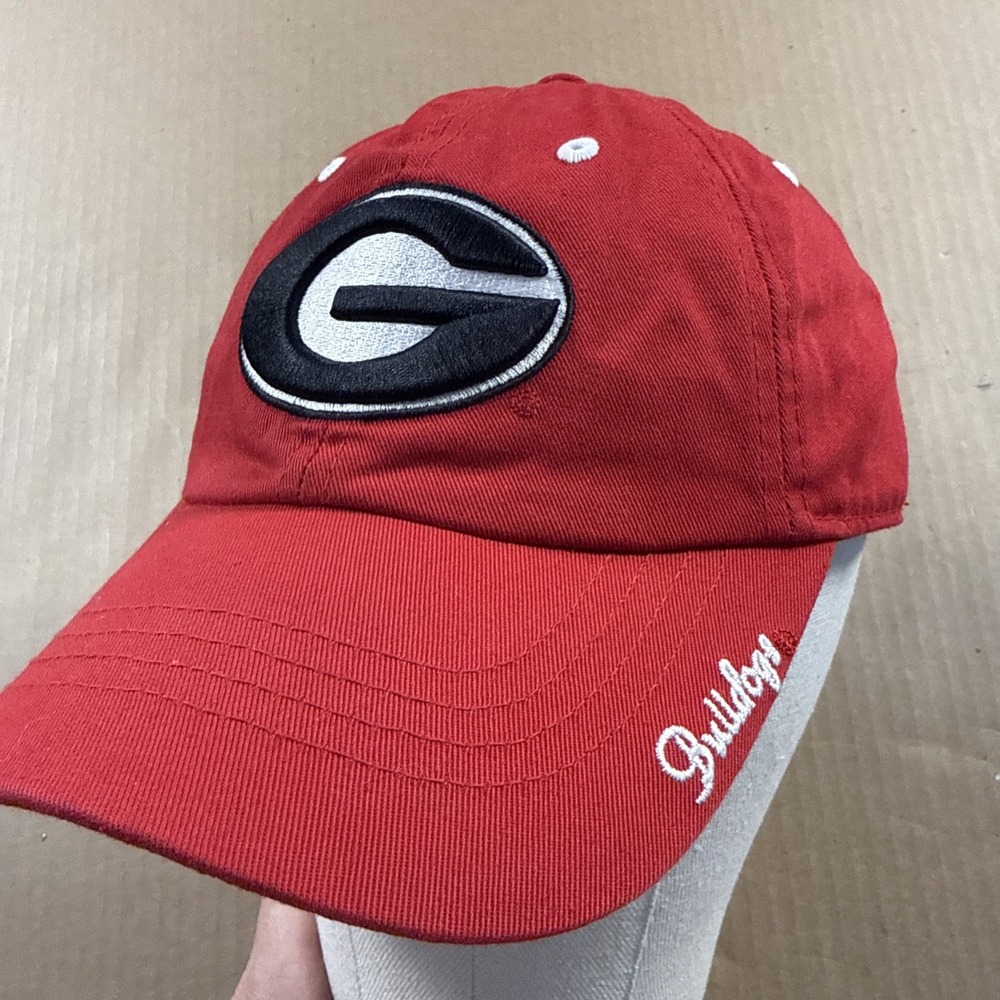Georgia Bulldogs UGA Women's Fan Favorite Adjustable Hat - Red